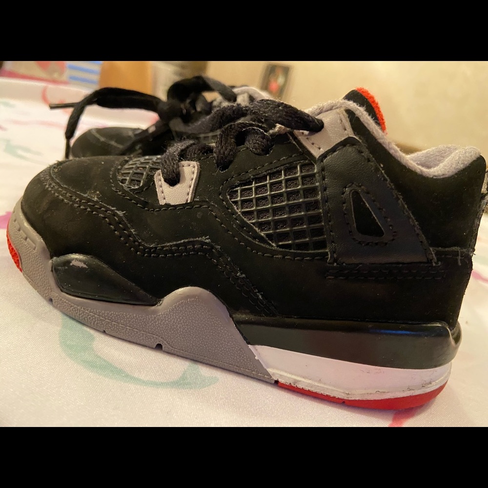 Air Jordan 4 Retro